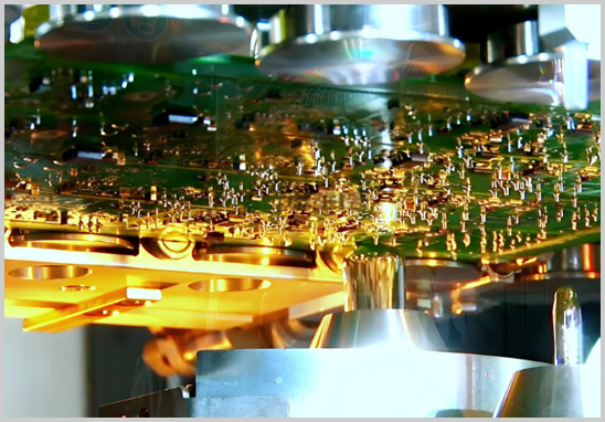 DIP插件焊接：選擇性波峰焊與傳統(tǒng)波峰焊的區(qū)別及應(yīng)用